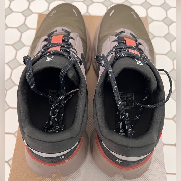 On Women's Cloudrunner 2 Waterproof - Picture 4 of 9